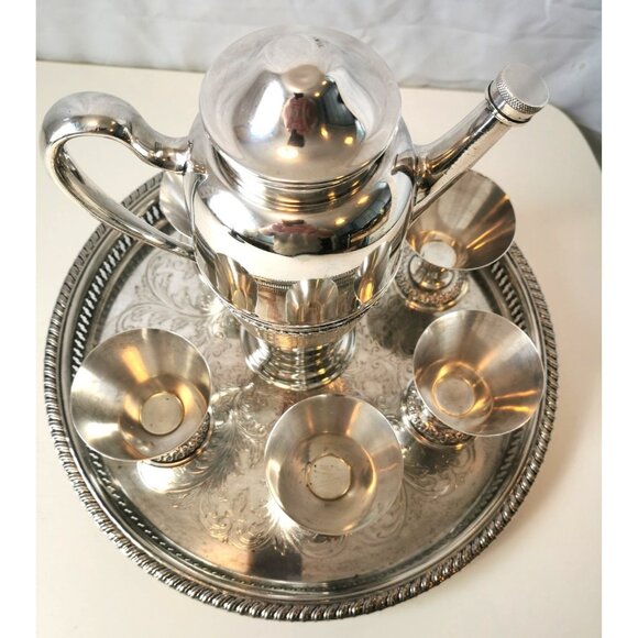 1847 Rogers Bros Wine Decanter  Goblet Set of  7 pieces on Silver Plated Tray - Picture 2 of 16